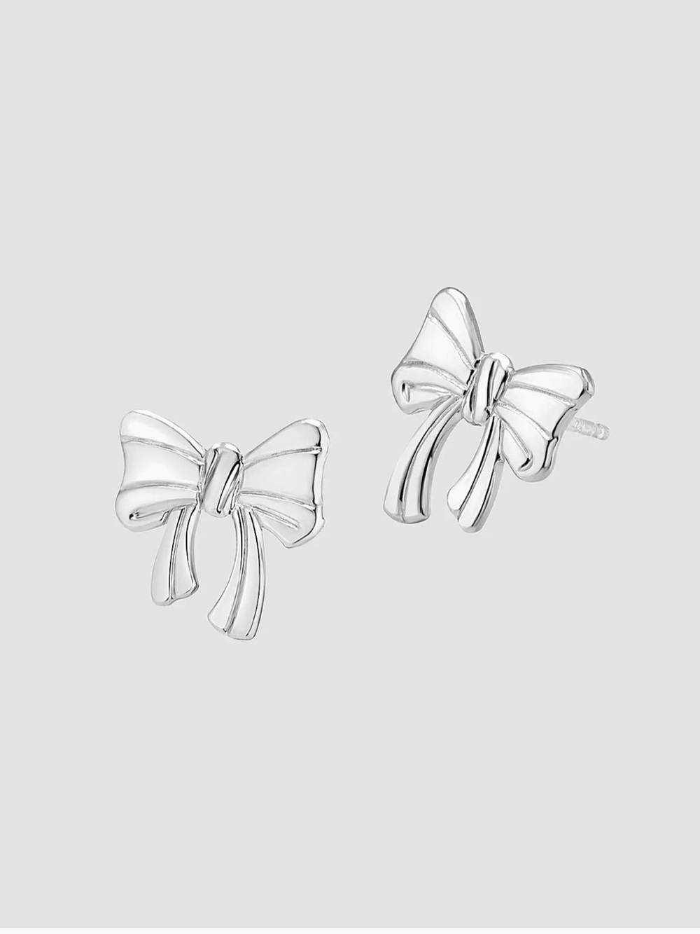 NIB Oradina In The Present Studs with Box
